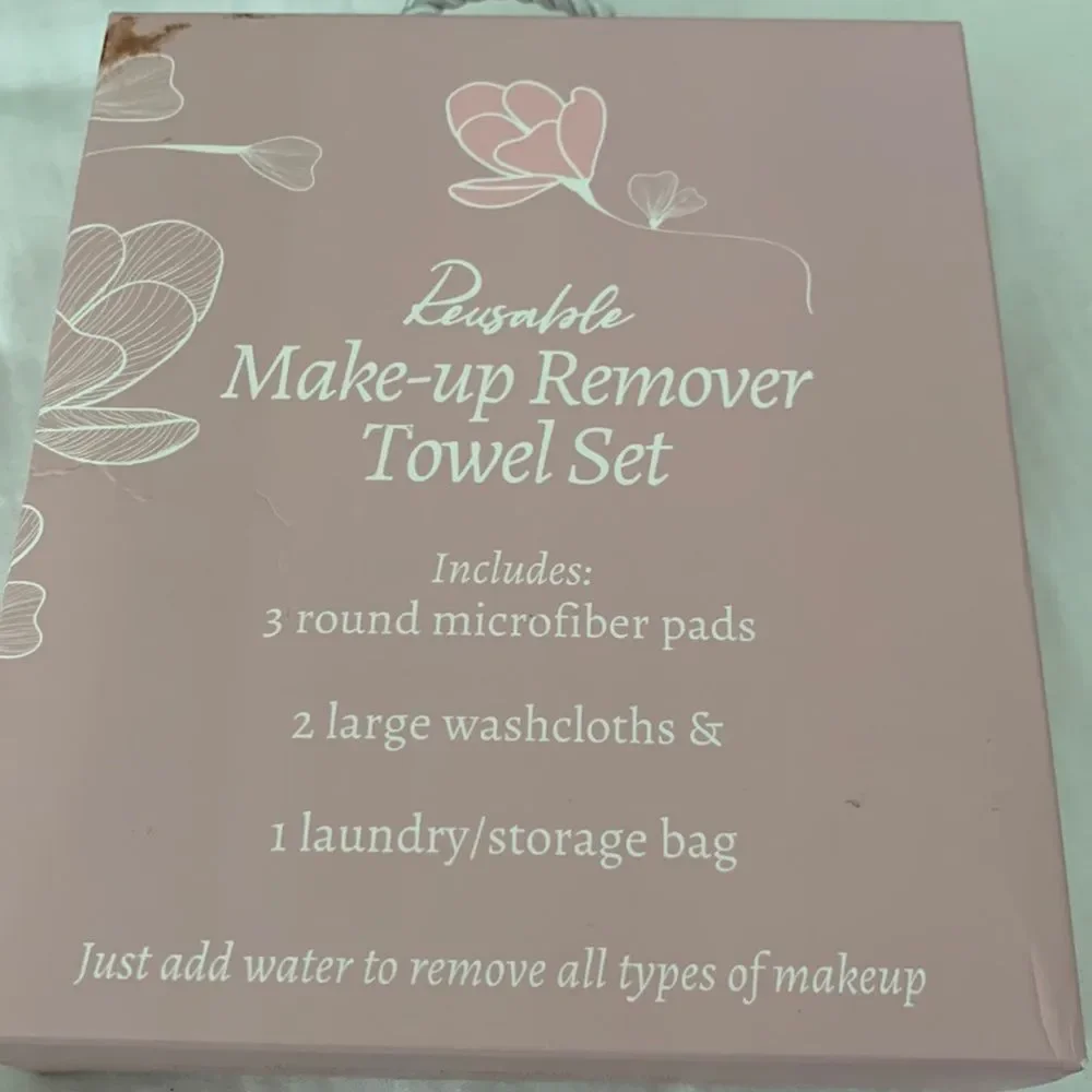 NIB, Lily Eden Reusable Make-up Remover Towel Set